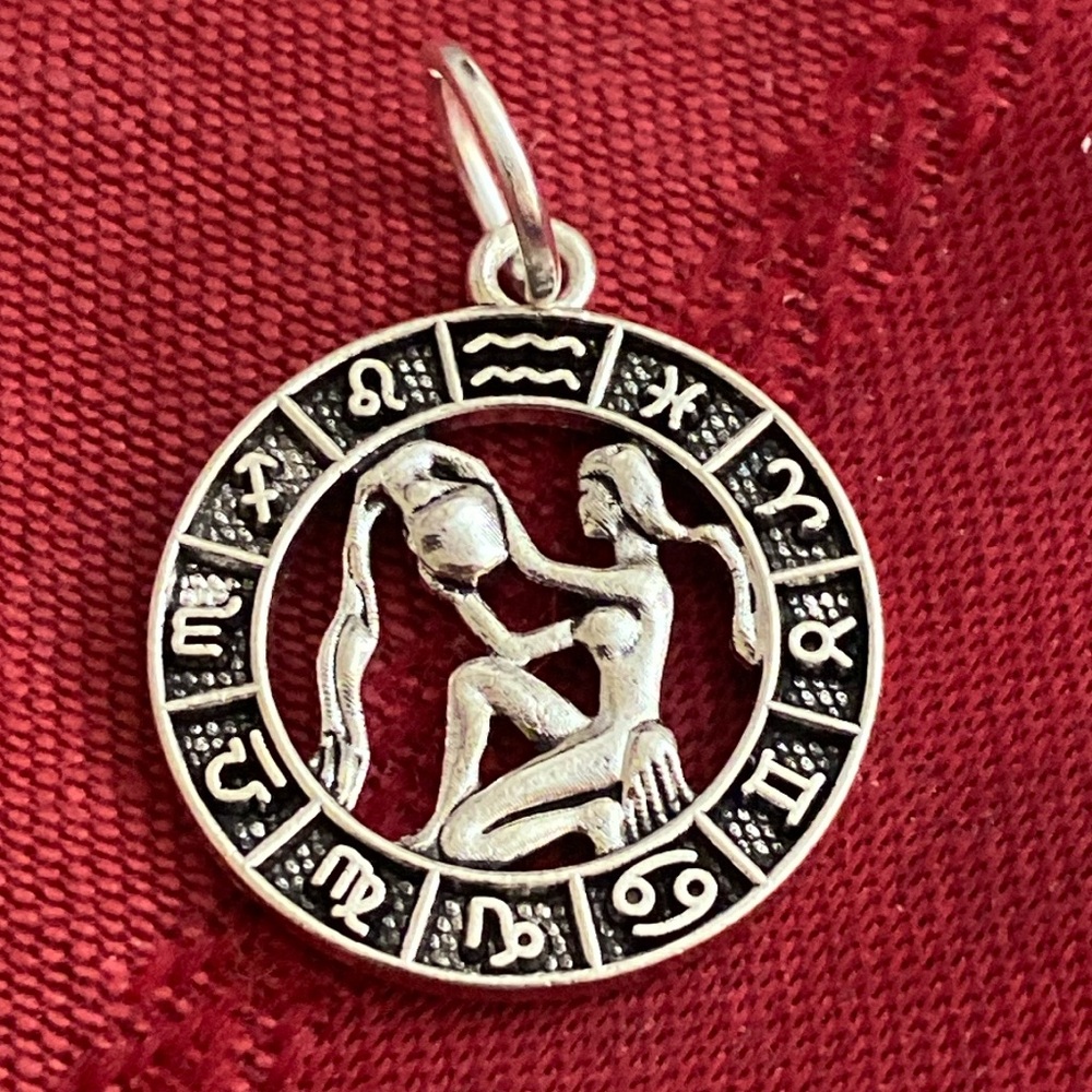 5/$10❤️❤️❤️NEW TIBETAN SILVER AQUARIUS ZODIAC CHARM PENDANT